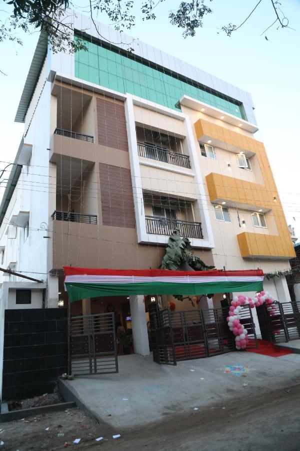 Hotel Rk - Temple Stay Thanjavur Esterno foto