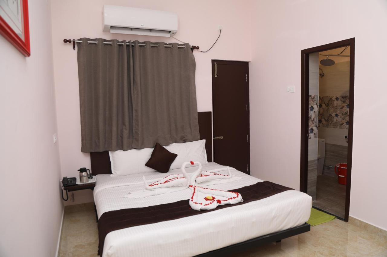 Hotel Rk - Temple Stay Thanjavur Esterno foto