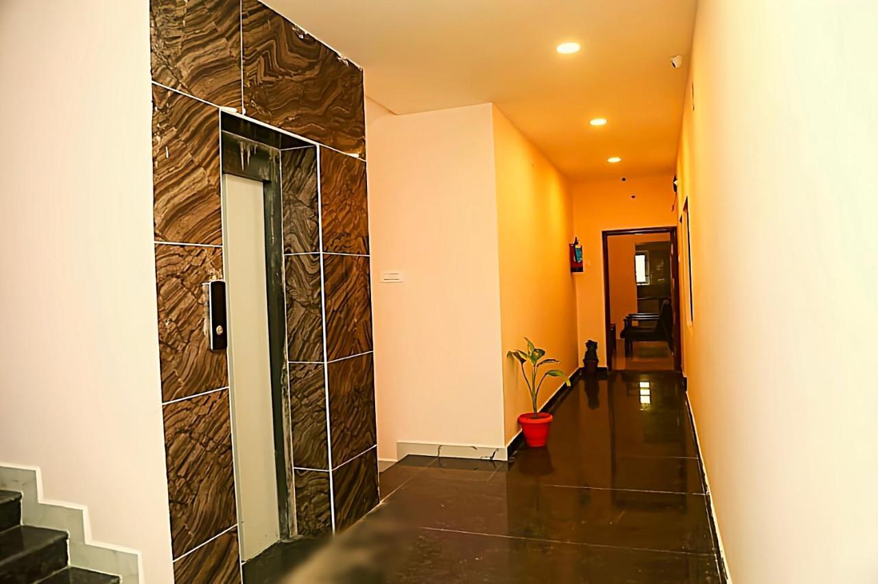 Hotel Rk - Temple Stay Thanjavur Esterno foto